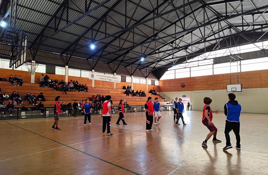 Estudiantes del Liceo Juan Rusque P. celebran Día del Deporte