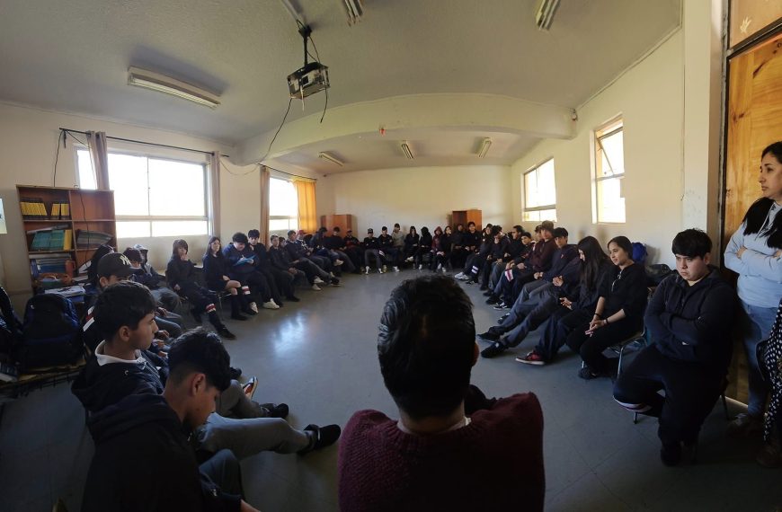 Charla Preventiva sobre Alcohol y Droga para estudiantes de 2° medio A y B del Liceo Juan Rusque Portal