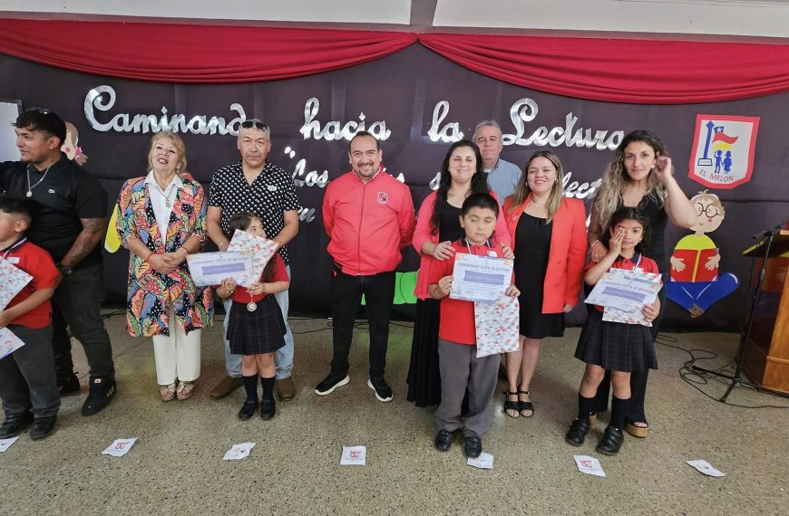 Colegio El Melón enseña a sus estudiantes de 1ero básico a leer